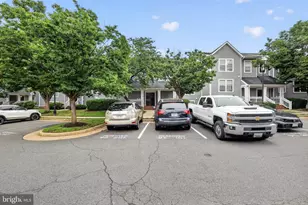 20604 Cornstalk Terrace, Ashburn, VA 20147 - Photo 2