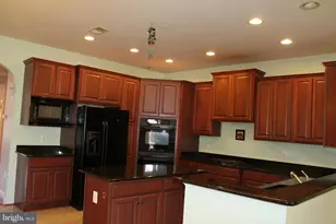 24907 Earlsford Dr, Chantilly, VA 20152 - Photo 8