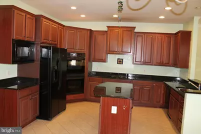 24907 Earlsford Drive, Chantilly, VA 20152 - Photo 2