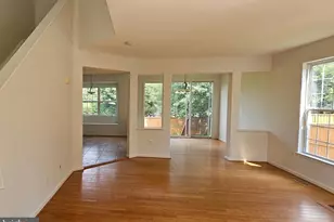 43806 Trajans Column Terrace, Ashburn, VA 20148 - Photo 2