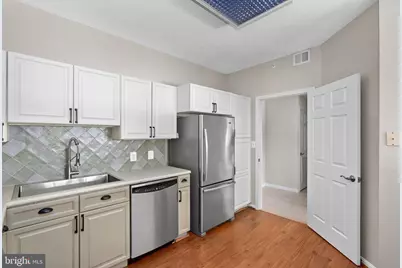 19375 Cypress Ridge Terrace #322, Leesburg, VA 20176 - Photo 10