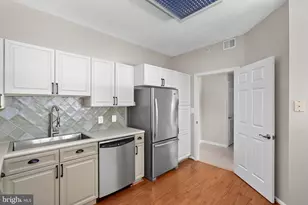 19375 Cypress Ridge Terrace, Leesburg, VA 20176 - Photo 10