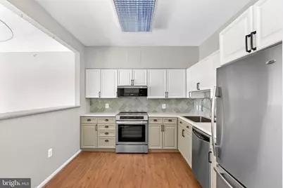 19375 Cypress Ridge Terrace #322, Leesburg, VA 20176 - Photo 8