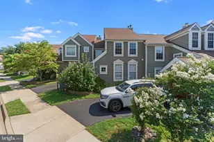 21163 Crocus Terrace, Ashburn, VA 20147 - Photo 2