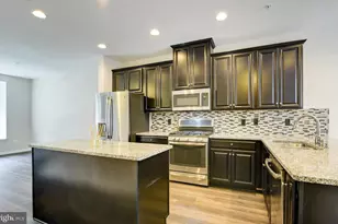 270 High Rail Terrace SE, Leesburg, VA 20175 - Photo 2