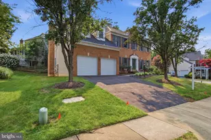 46405 Esterbrook Cir, Sterling, VA 20165 - Photo 4