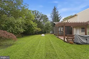 10166 Yorktown Way, Great Falls, VA 22066 - Photo 46