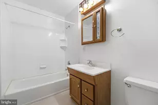 1206 E Iberia Rd, Sterling, VA 20164 - Photo 30