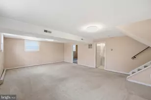 1206 E Iberia Rd, Sterling, VA 20164 - Photo 36
