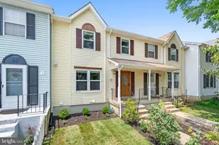 220 Meadows Ln NE, Leesburg, VA 20176 - Photo 1