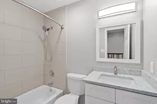 220 Meadows Ln NE, Leesburg, VA 20176 - Photo 32