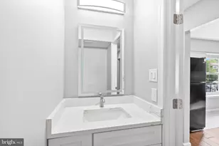 220 Meadows Ln NE, Leesburg, VA 20176 - Photo 12