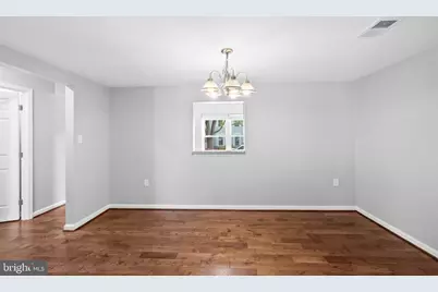 220 Meadows Lane NE, Leesburg, VA 20176 - Photo 16
