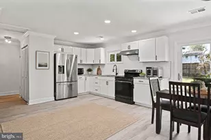 501 E Poplar Road E, Sterling, VA 20164 - Photo 10