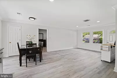 501 E Poplar Road E, Sterling, VA 20164 - Photo 16