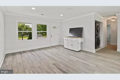 501 E Poplar Road E, Sterling, VA 20164 - Photo 6