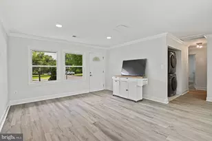501 E Poplar Road E, Sterling, VA 20164 - Photo 6