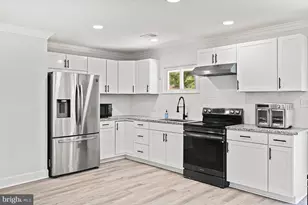 501 E Poplar Road E, Sterling, VA 20164 - Photo 12