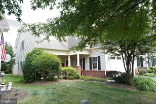 20779 Crescent Pointe Pl, Ashburn, VA 20147 - Photo 2