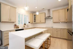 20779 Crescent Pointe Pl, Ashburn, VA 20147 - Photo 16