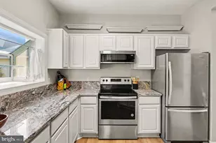 676 Gateway Dr SE, Leesburg, VA 20175 - Photo 24