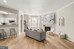 676 Gateway Dr SE, Leesburg, VA 20175 - Photo 1