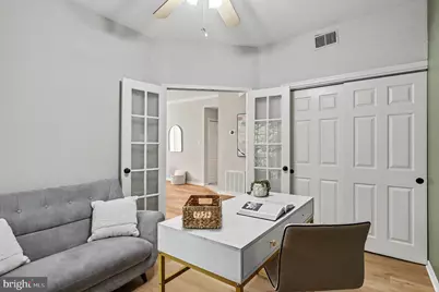 676 Gateway Drive SE #812, Leesburg, VA 20175 - Photo 6