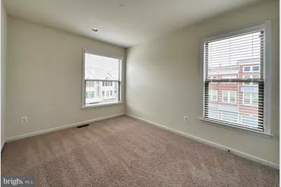 23451 Epperson Square, Brambleton, VA 20148 - Photo 32