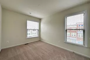 23451 Epperson Square, Brambleton, VA 20148 - Photo 32