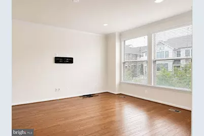 23451 Epperson Square, Brambleton, VA 20148 - Photo 10