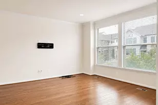 23451 Epperson Square, Brambleton, VA 20148 - Photo 10