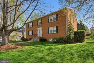 130 S 29th St, Purcellville, VA 20132 - Photo 1