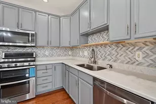 22540 Airmont Woods Terrace, Ashburn, VA 20148 - Photo 14