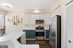 47606 Watkins Island Square, Sterling, VA 20165 - Photo 14
