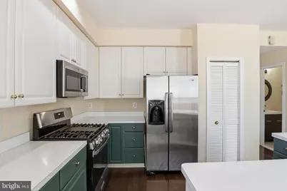 47606 Watkins Island Square, Sterling, VA 20165 - Photo 18