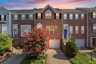 47606 Watkins Island Square, Sterling, VA 20165 - Photo 2