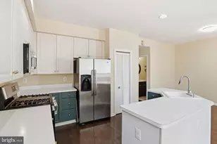 47606 Watkins Island Square, Sterling, VA 20165 - Photo 16
