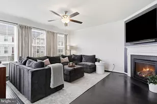 42251 Dean Chapel Square, Chantilly, VA 20152 - Photo 4