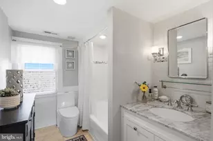 611 S King St, Leesburg, VA 20175 - Photo 24