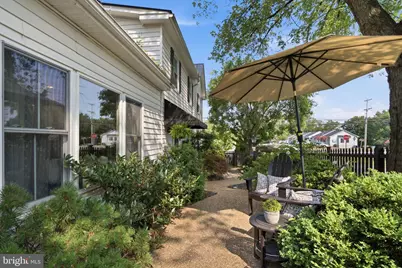 611 S King Street, Leesburg, VA 20175 - Photo 28