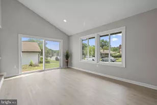 13 Wrightwood Pl, Sterling, VA 20164 - Photo 12