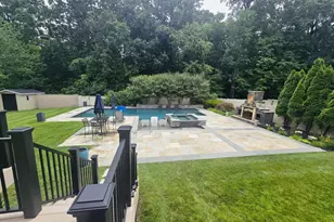 20262 Redrose Dr, Sterling, VA 20165 - Photo 4