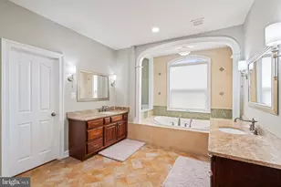20262 Redrose Dr, Sterling, VA 20165 - Photo 32