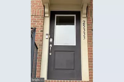 25333 Wakestone Terrace, Chantilly, VA 20152 - Photo 2