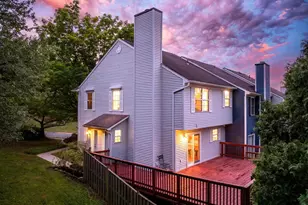 143 Sulgrave Ct, Sterling, VA 20165 - Photo 2