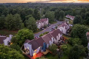 143 Sulgrave Ct, Sterling, VA 20165 - Photo 8