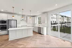 42123 Picasso Sq, Ashburn, VA 20148 - Photo 12