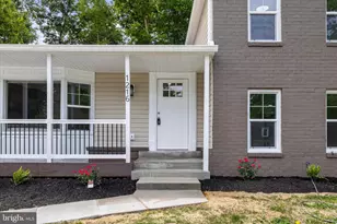 1216 Bradfield Dr SW, Leesburg, VA 20175 - Photo 4