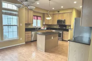 25889 Spurling Ln, Chantilly, VA 20152 - Photo 6