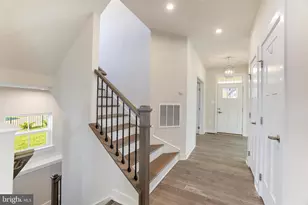 13 S Locust St, Lovettsville, VA 20180 - Photo 24